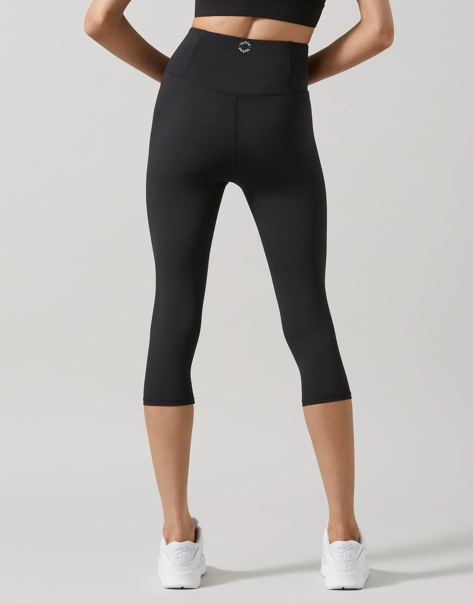 ASTRID Ultra-Core 3/4 Capri Legging - Black