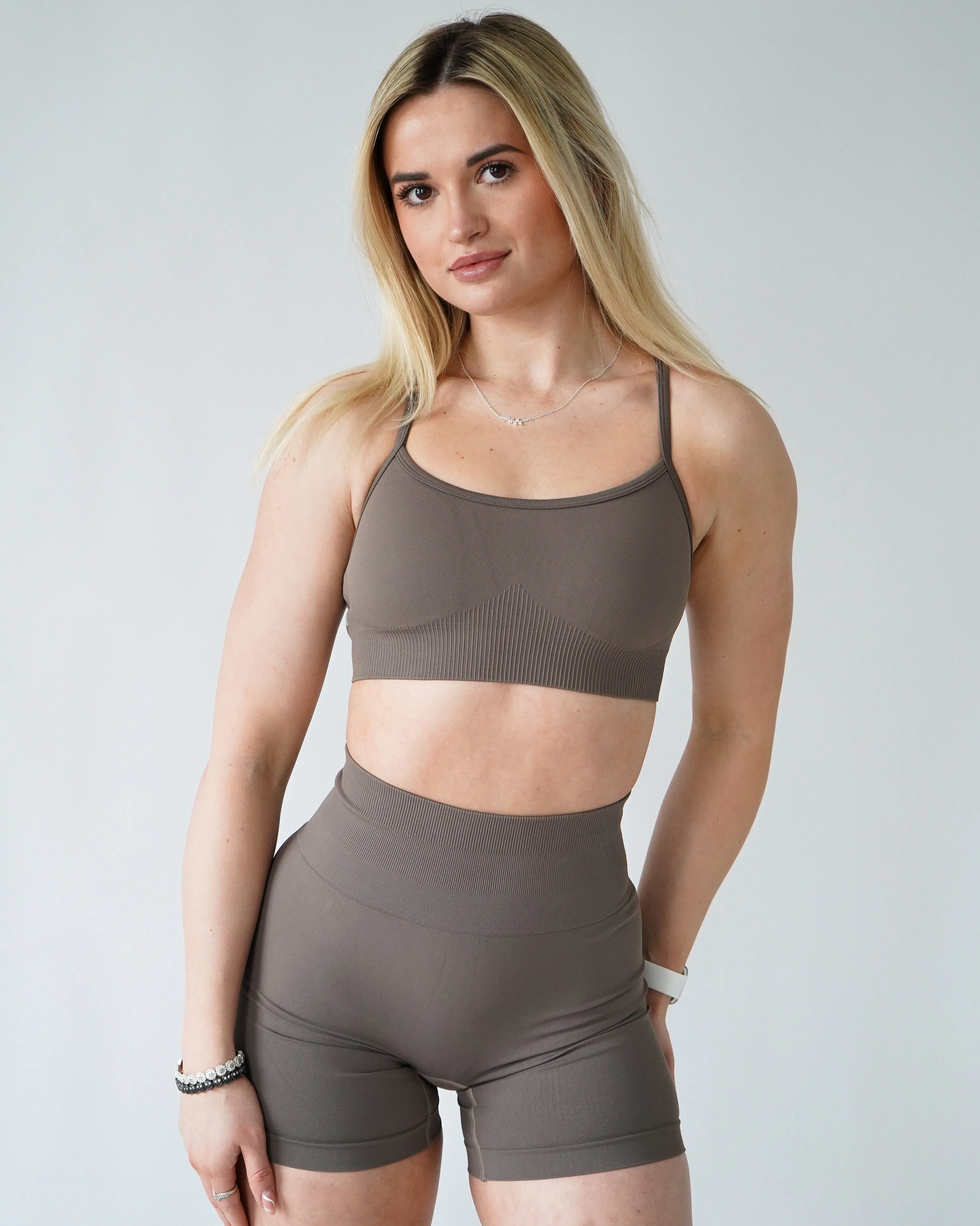 Enhance Vital Sports Bra - Cappuccino