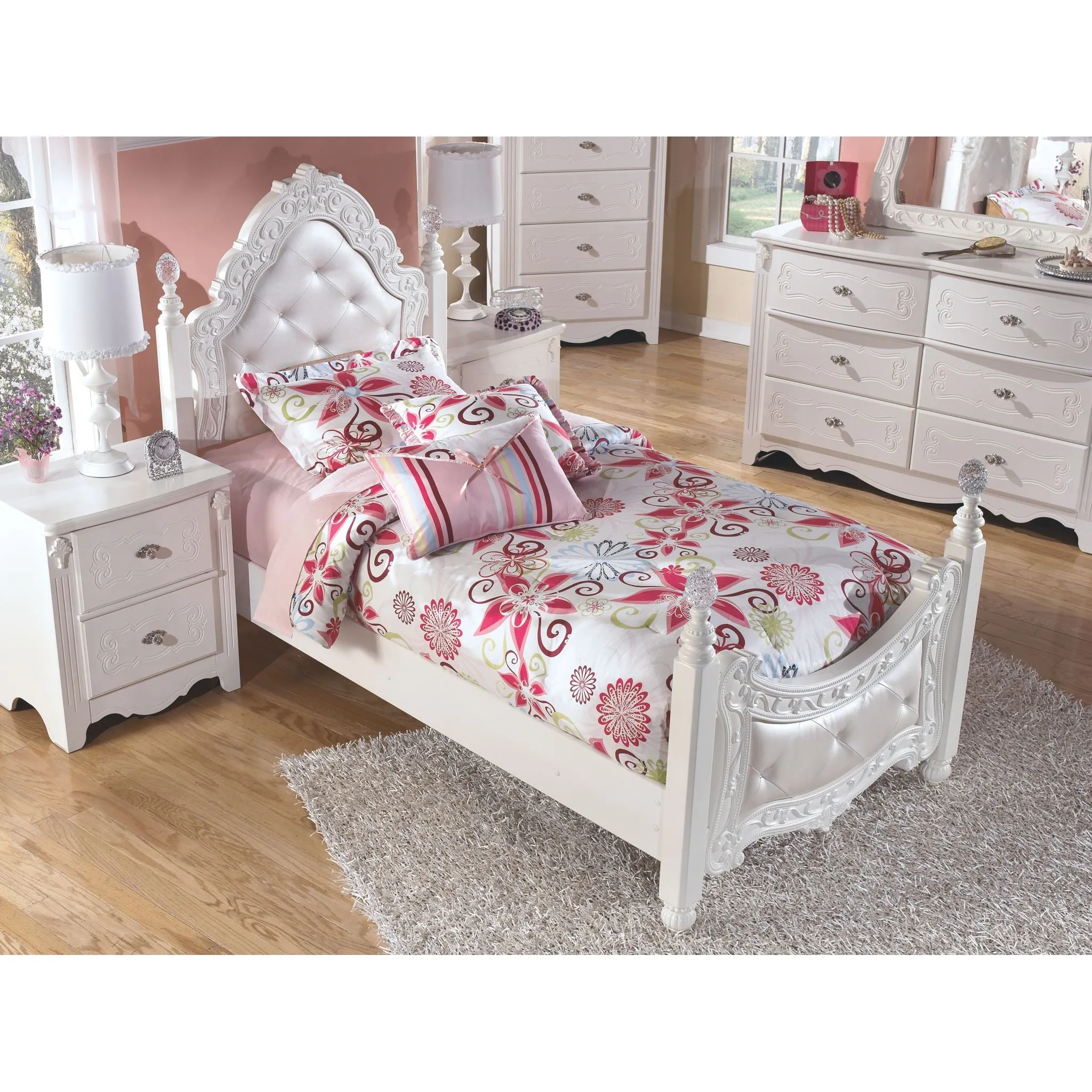 Exquisite 3 Piece Twin Poster Bed