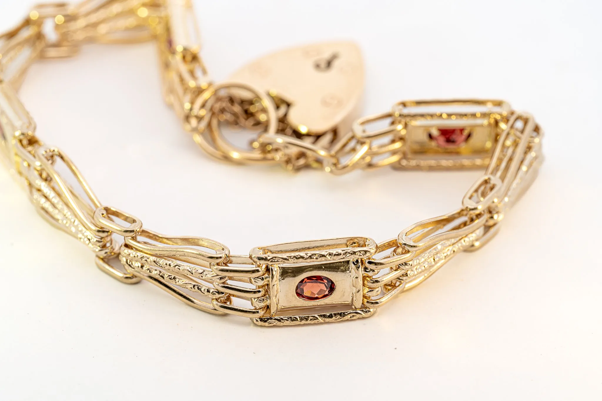 Exquisite 9ct Yellow Gold Stone Set Gate Bracelet