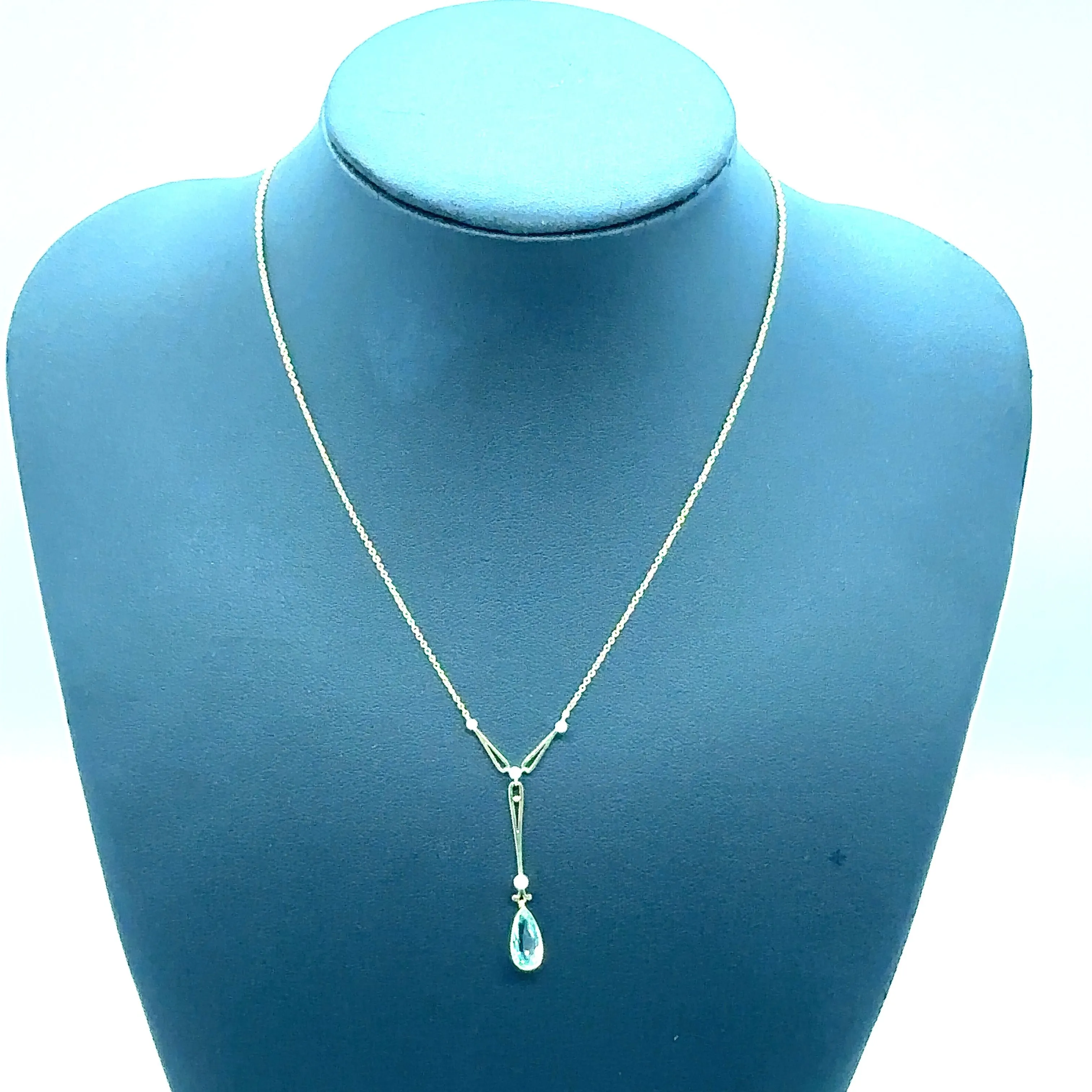 Exquisite Pearl & Aquamarine Necklet