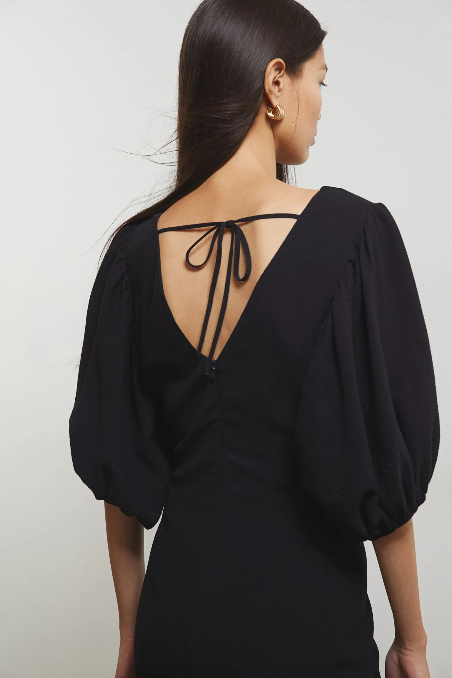 H&M Balloon-Sleeved dress, black