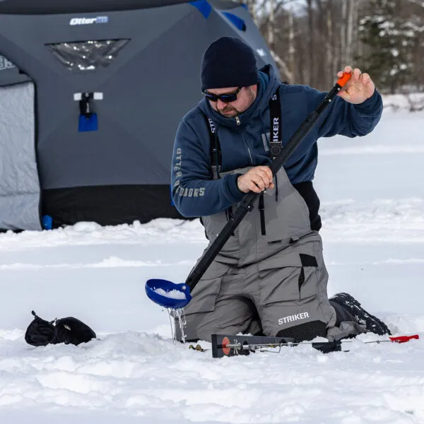 Otter Folding Ice Scoop w/ Chisel