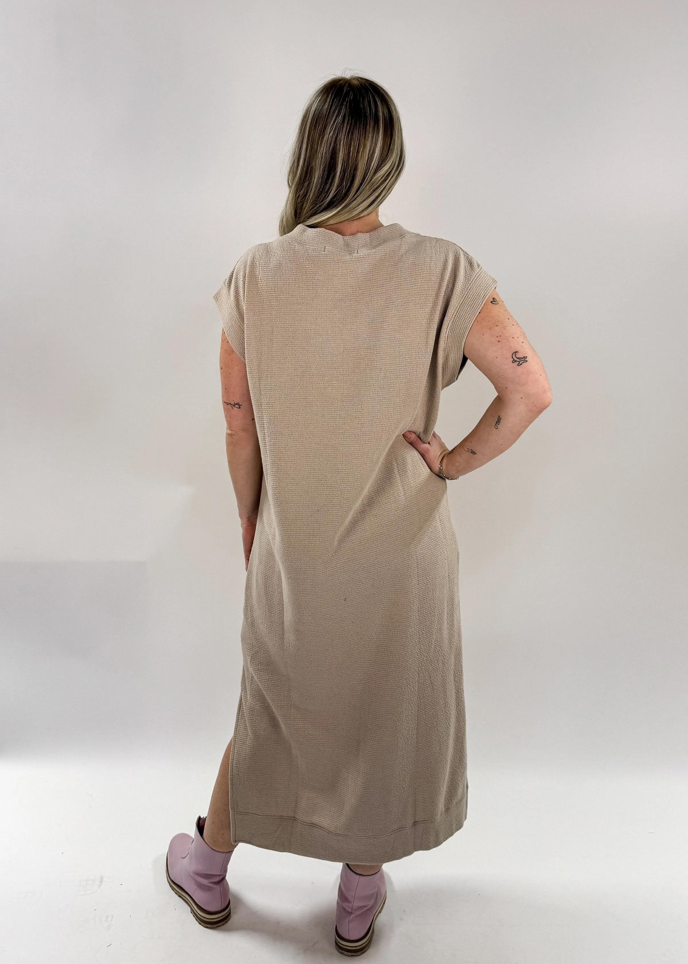 V-Neck Maxi Cloud Knit Dress